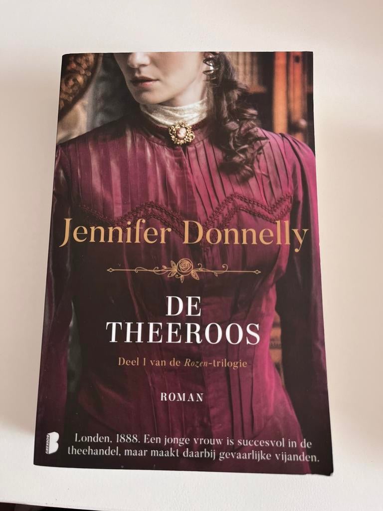 Jennifer Donnelly - De theeroos, Boeken, Ophalen of Verzenden, Zo goed als nieuw, Jennifer Donnelly