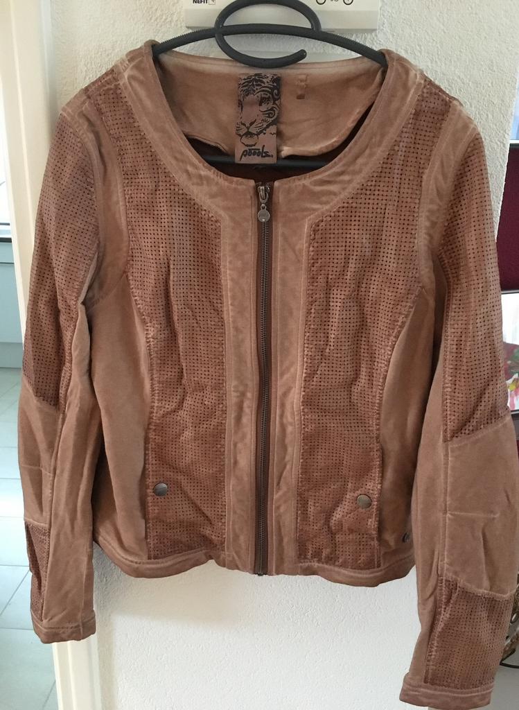 Nieuwe stoere bruine/cognac blazer van Poools, maat 40., Kleding | Dames, Ophalen of Verzenden, Nieuw, Maat 38/40 (M), Bruin