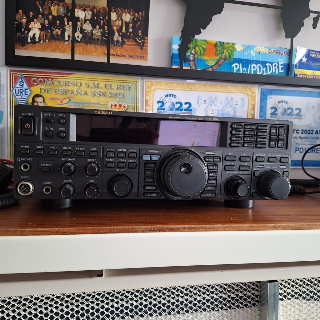 Te koop Yaesu FT-950 HF + 6M transceiver, Telecommunicatie, Ophalen of Verzenden, Gebruikt, Zender en Ontvanger