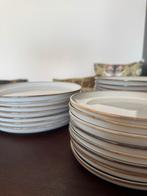 IKEA Gladelig servies set - lichtgrijs (23 stuks), Huis en Inrichting, Ophalen, Keramiek, Zo goed als nieuw, Effen