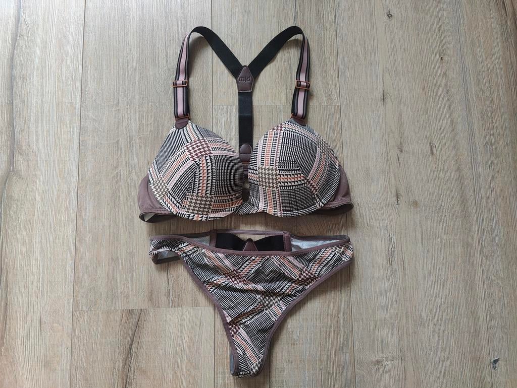 Marlies Dekkers Push up bh 75b en string maat m, Kleding | Dames, Ondergoed en Lingerie, Marlies Dekkers, Ophalen of Verzenden