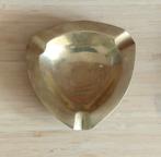 asbak messing, driehoek design, volgnr 25, Verzamelen, Ophalen of Verzenden, Gebruikt, Asbak