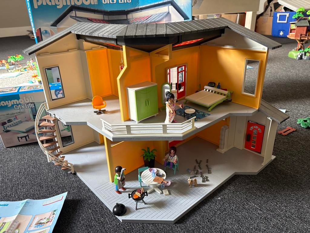 Playmobil City Life Modern Huis met Meubels en Figuren, Ophalen of Verzenden, Zo goed als nieuw, Complete set