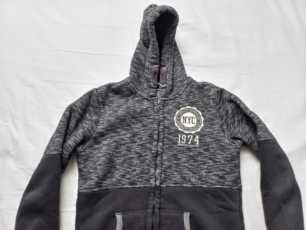 C&A zwart / grijs vest gevoerd met fleece vor jongen 158 164, Kinderen en Baby's, Kinderkleding | Maat 164, Gebruikt, Trui of Vest