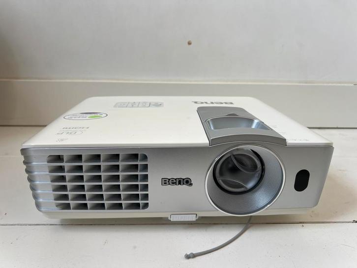 BenQ W1070 Full HD DLP Beamer Projector - maar 1001 lampuren, Audio, Tv en Foto, Beamers, Gebruikt, DLP, Full HD (1080), Ophalen