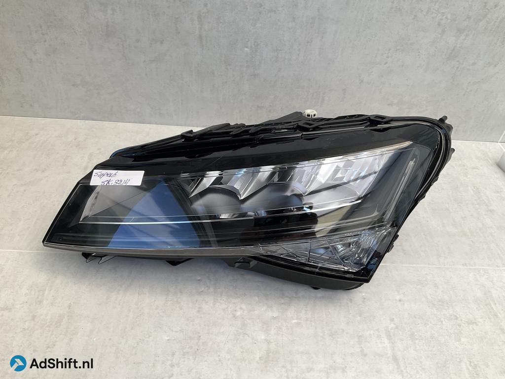 KOPLAMP SKODA SUPERB 3 CRYSTAL LIGHTING LINKS SK-3214