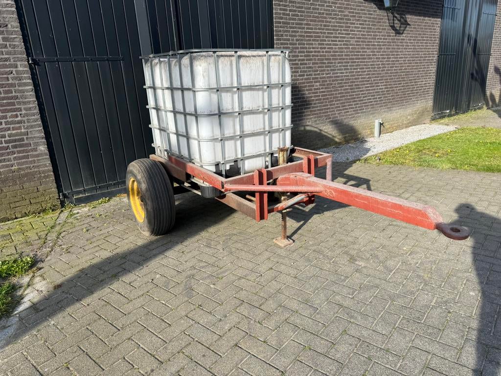 Watertank op aanhanger, Ophalen