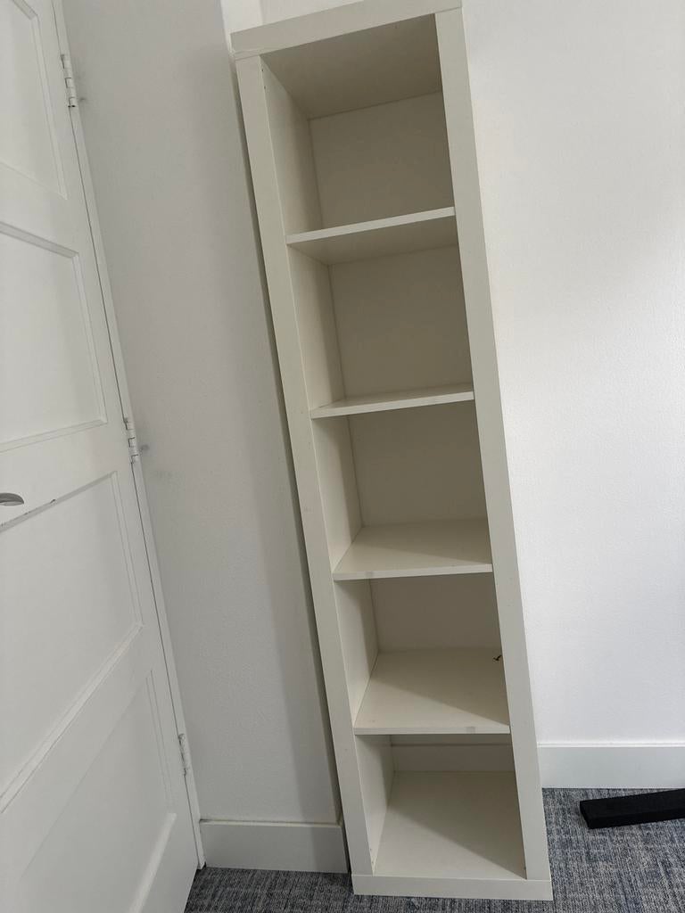 Witte smalle boekenkast ikea pax met 5 planken, Huis en Inrichting, Kasten | Boekenkasten, Ophalen, Met plank(en), Minder dan 50 cm