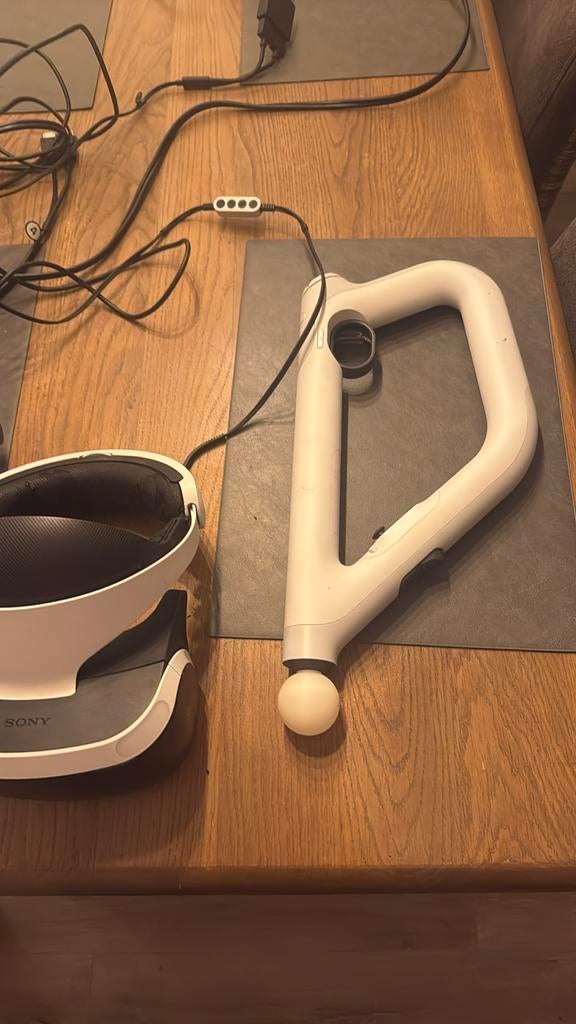 Sony PlayStation VR-bril voor PS4 en PS5, Spelcomputers en Games, Virtual Reality, Zo goed als nieuw, Sony PlayStation, VR-bril