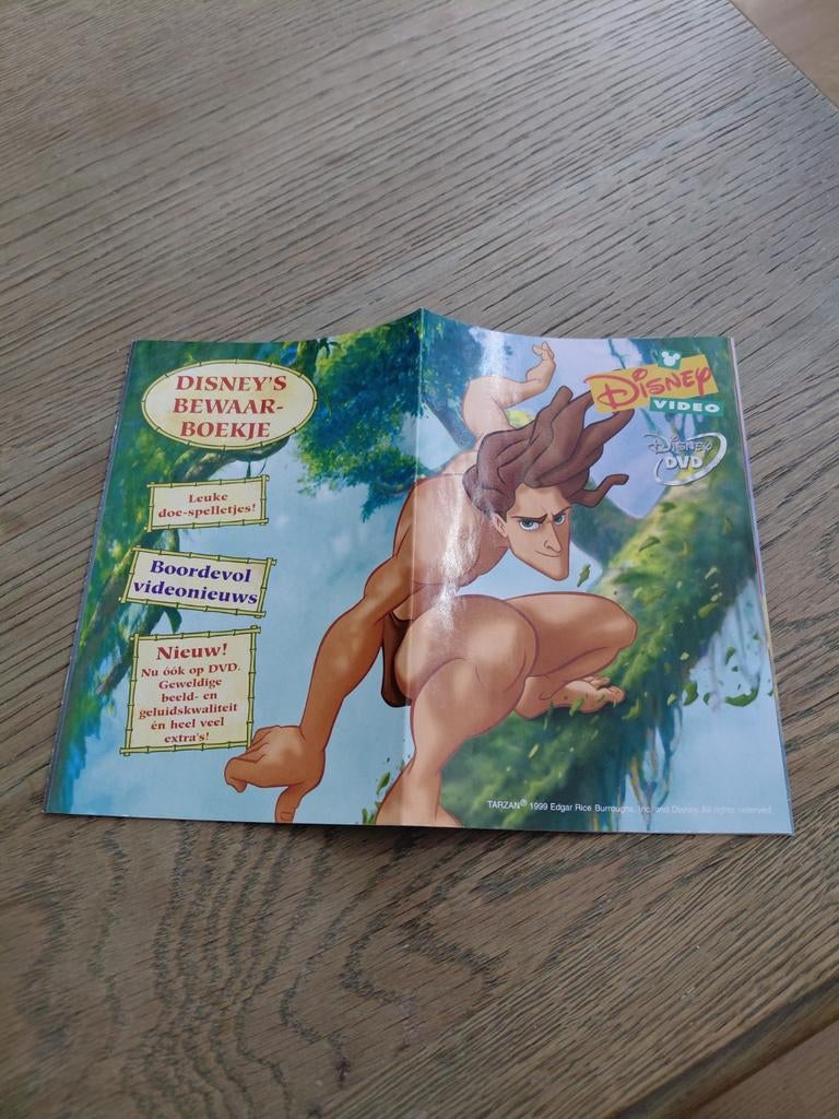 Disney Video bewaar boekje Tarzan. 2000., Ophalen of Verzenden, Overige figuren, Zo goed als nieuw, Papier, Kaart of Schrift