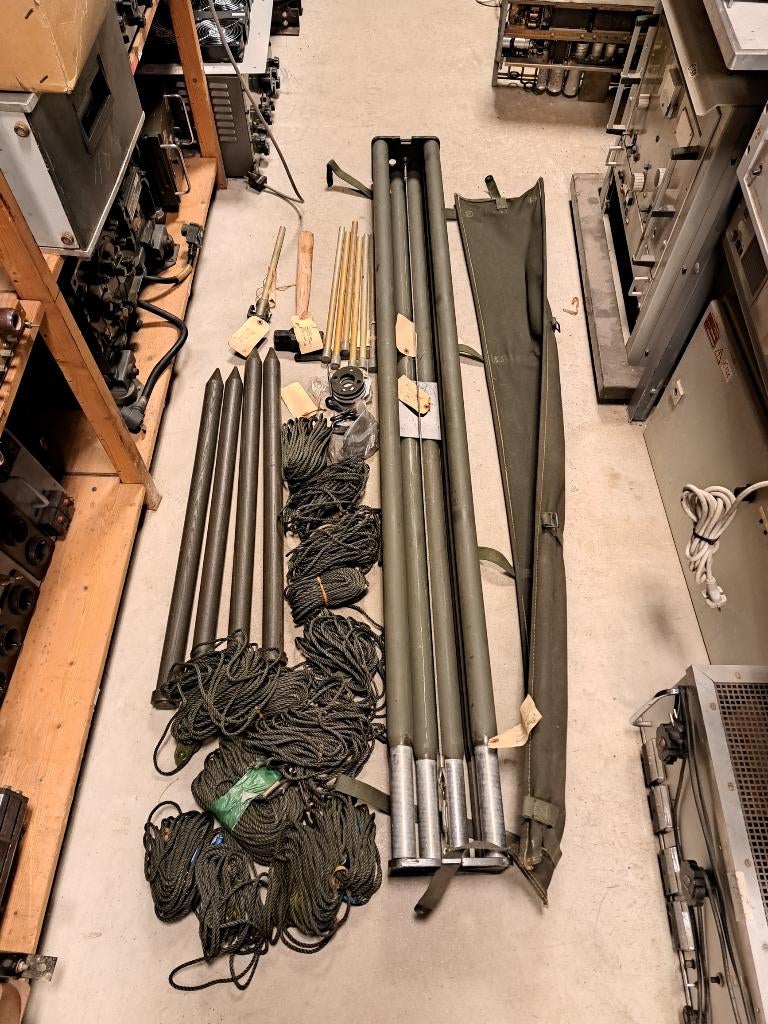 Mili Antennemast AB-155/U (NSN 5820-00-221-1583) - 8-delig,, Ophalen, Gebruikt, Onbekend, Onbekend