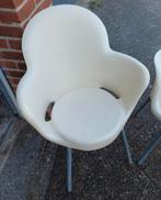 Witte kunststof stoel met metalen poten, Ophalen, Kunststof, Gebruikt, Twee