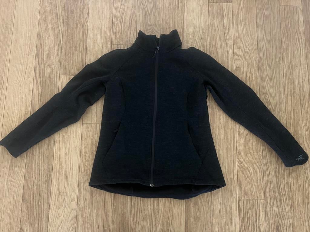 Jasje Arcteryx A2B Vinta jacket zwart/donkergrijs maat M, Ophalen of Verzenden, Zo goed als nieuw, Maat 38/40 (M), Zwart