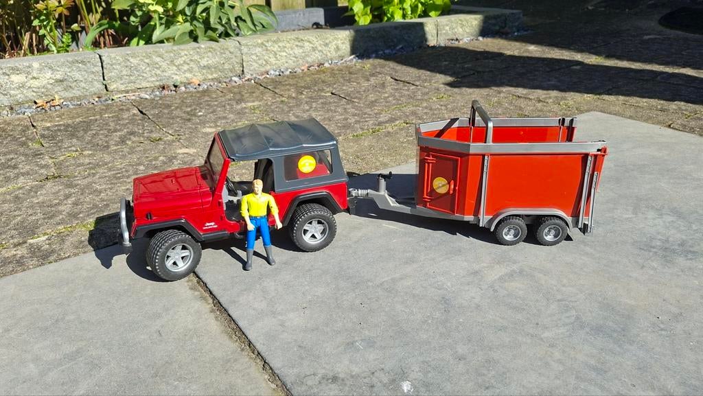 Jeep met paardentrailer van Bruder, Ophalen, Gebruikt