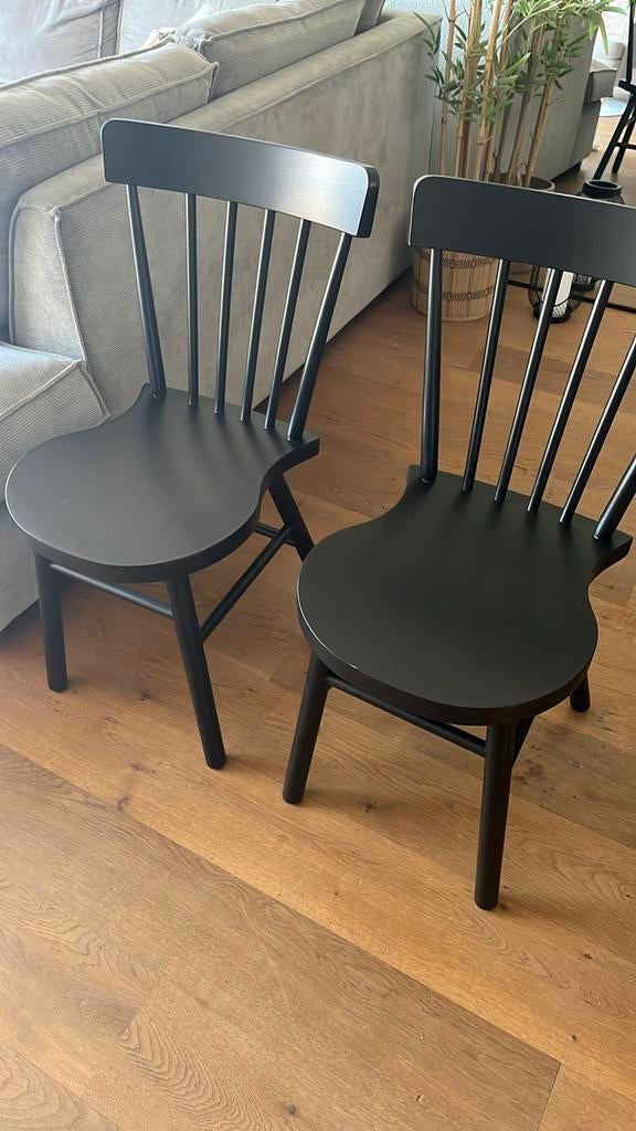 Twee nette IKEA stoelen, 2 jaar oud, Huis en Inrichting, Stoelen, Gebruikt, Twee, Zwart, Ophalen of Verzenden