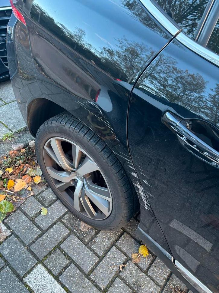 Peugeot 2008 1.2 met parkeerschade, Auto's, Peugeot, Particulier, Benzine, A, SUV of Terreinwagen, Handgeschakeld, Geïmporteerd