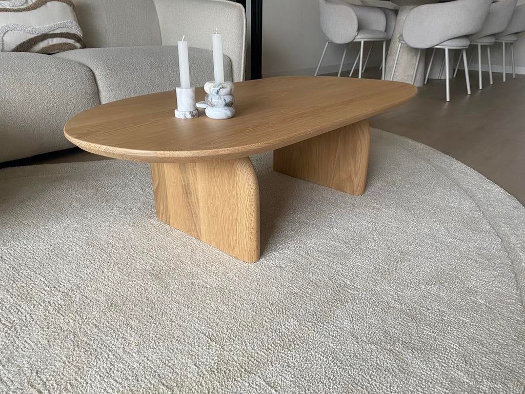 Massief Eikenhouten salontafel - organische vorm, Huis en Inrichting, Tafels | Salontafels, Zo goed als nieuw, Minder dan 50 cm