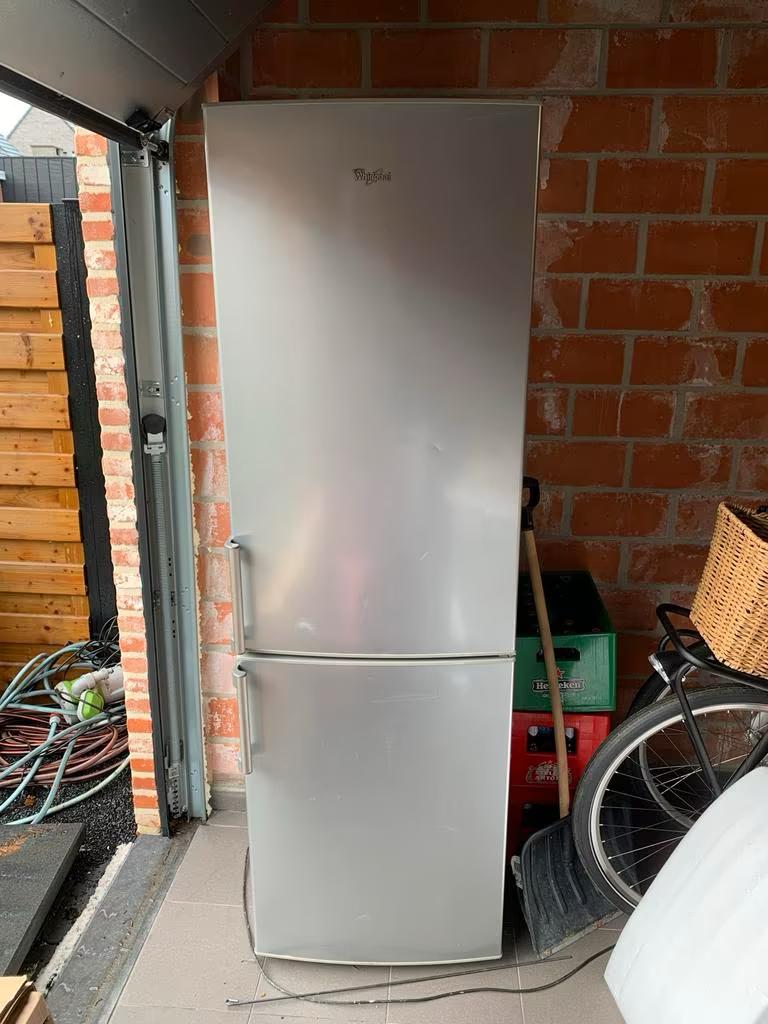 Whirlpool WBE3414 W koelvriescombinatie, Witgoed en Apparatuur, Koelkasten en IJskasten, Ophalen, 200 liter of meer, Met aparte vriezer