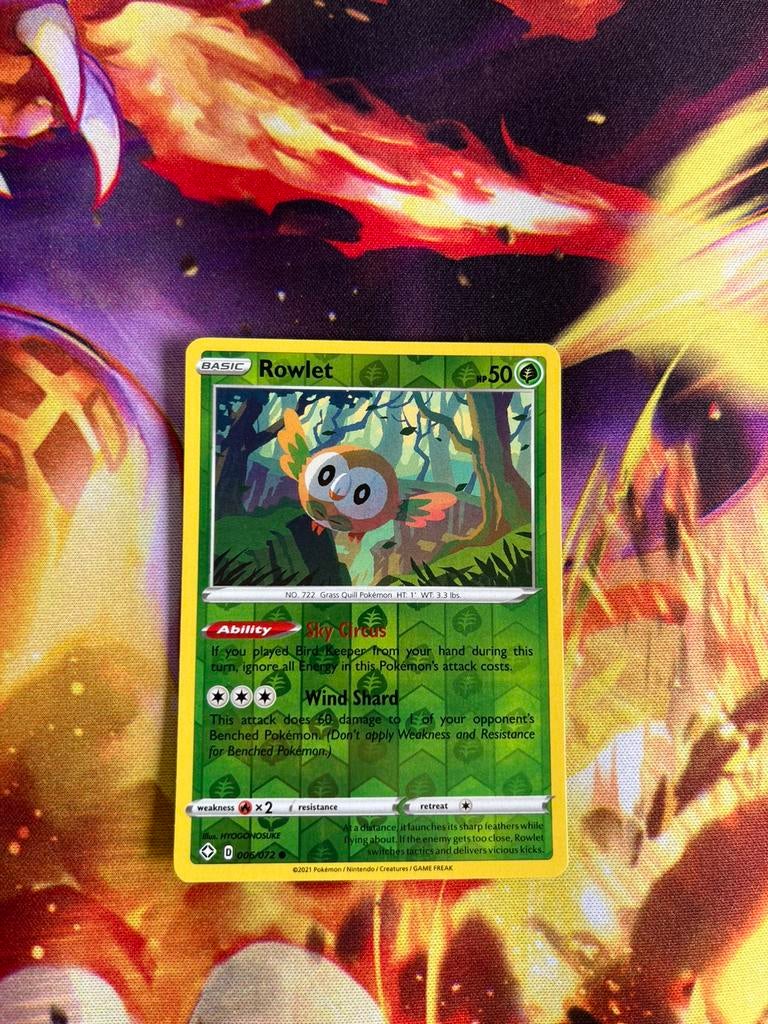 Rowlet SHF 006/072 reverse holo, Hobby en Vrije tijd, Ophalen of Verzenden, Zo goed als nieuw