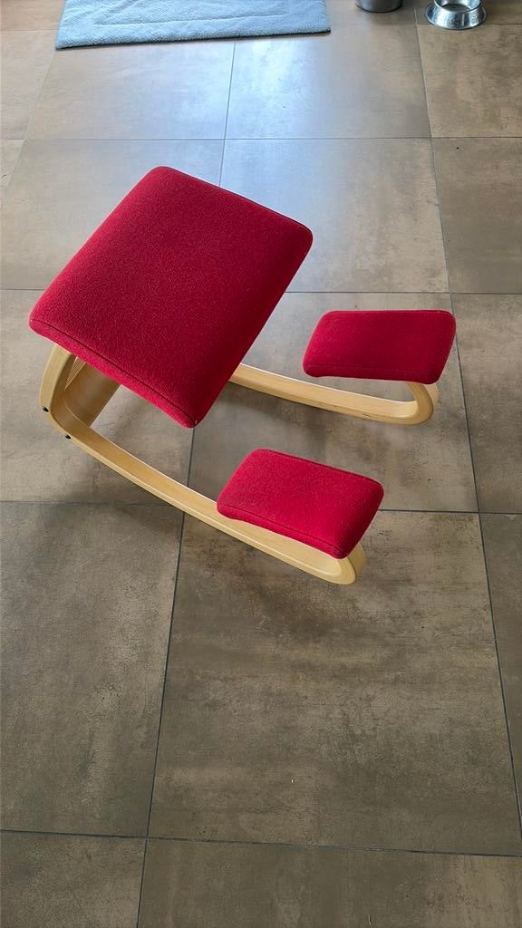 Stokke Balansstoel, Huis en Inrichting, Ophalen, Zo goed als nieuw, Rood