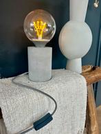 Tafellampje met sfeerlampenbol, Huis en Inrichting, Lampen | Tafellampen, Ophalen, Gebruikt, Glas, Minder dan 50 cm