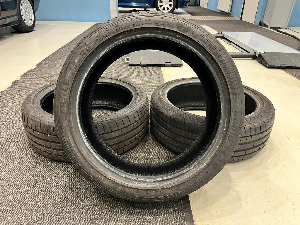 3 Zomerbanden Good Year Eagle F1 205/45R17, Ophalen, Gebruikt, -, -