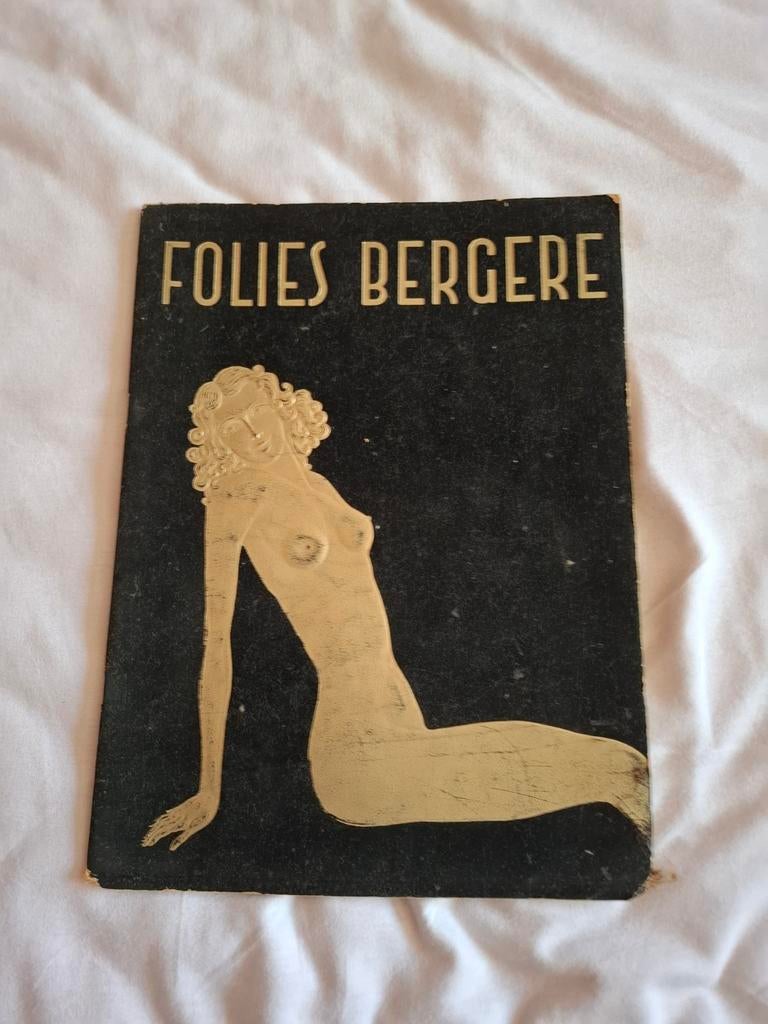 Boek Folies Bergere, Ophalen