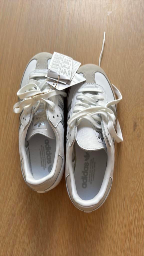 Adidas Samba maat 40, Wit, Nieuw, Ophalen of Verzenden, Sneakers of Gympen