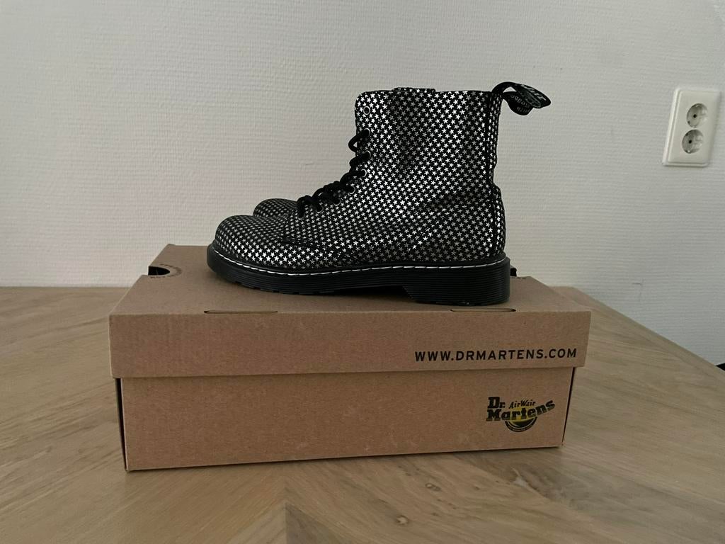 Dr. Martens NIEUW, Ophalen of Verzenden, Nieuw