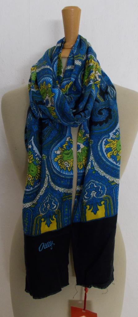 Mooie blauwe paisley print sjaal van Oilily, Kleding | Dames, Mutsen, Sjaals en Handschoenen, Verzenden, Nieuw, Maat 38/40 (M)