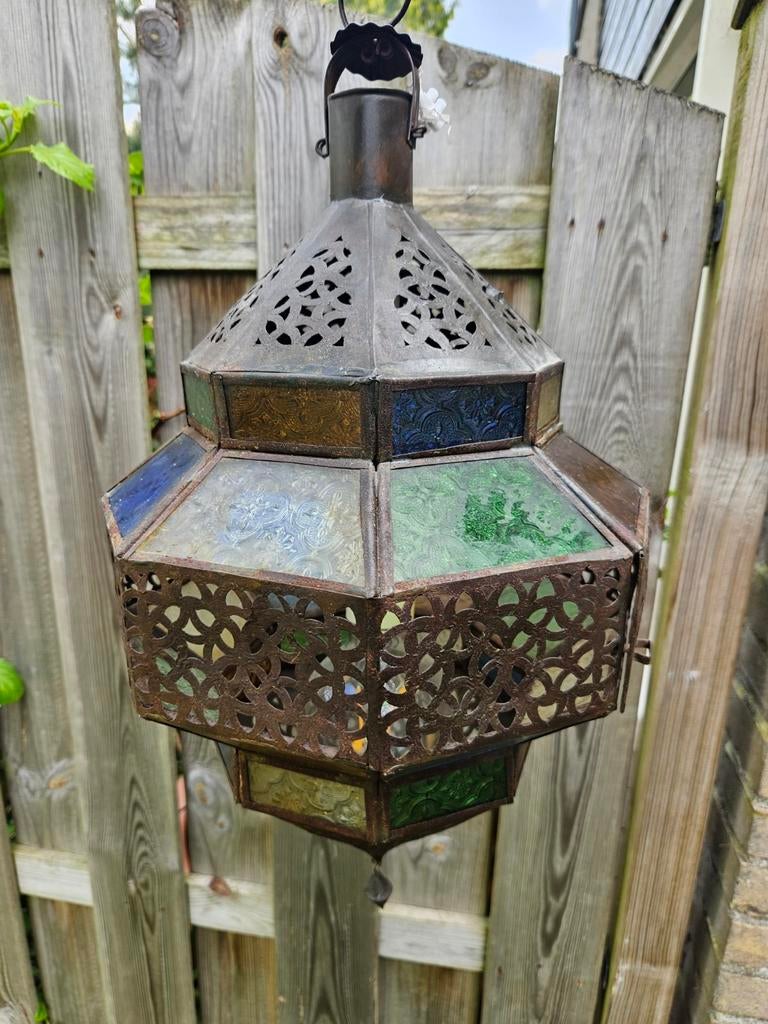 Oosterse lamp met gekleurd glas, Ophalen