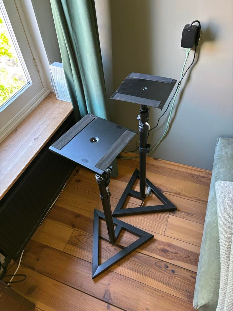 Innox IVA MON-01 MKII studiomonitor statiefset (2 stuks), Gebruikt, Overige typen, 120 watt of meer, Ophalen
