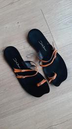 Zwarte leren slippers met oranje bandjes, Dick Boons, mt 40, Zwart, Zo goed als nieuw, Dick Boons, Sandalen of Muiltjes