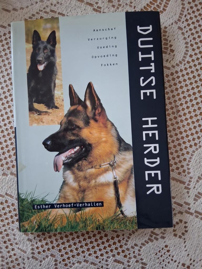 Esther Verhoef - Duitse herder, Honden, Ophalen of Verzenden, Zo goed als nieuw, Esther Verhoef