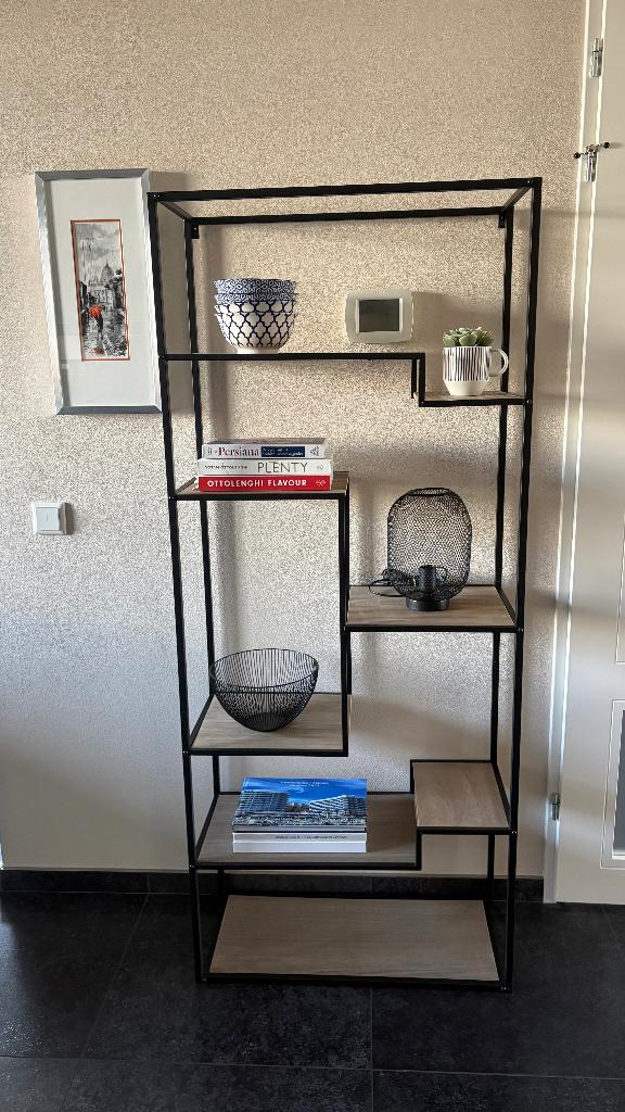 Prachtige zwart stalen vakkenkast, Huis en Inrichting, Kasten | Boekenkasten, Ophalen, 50 tot 100 cm, Zo goed als nieuw, 150 tot 200 cm