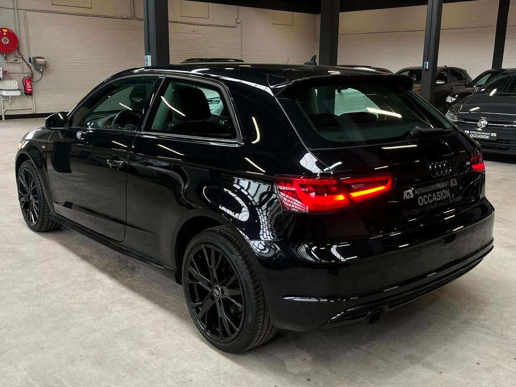 Audi A3 1.2 TFSI Ambiente XenonLED/Cruise/Stoelverw, Auto's, Audi, Voorwielaandrijving, Zwart, 4 cilinders, Zwart