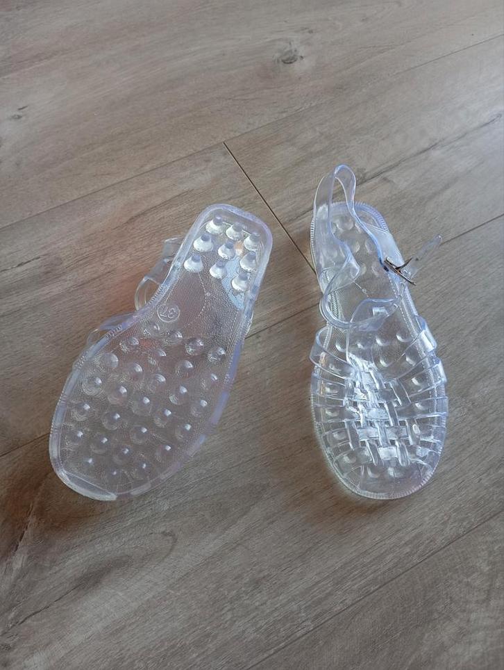 Transparante waterschoenen maat 37 voor zwemles, Watersport en Boten, Watersportkleding, Gebruikt, Zeil- of Surfschoenen, Kind