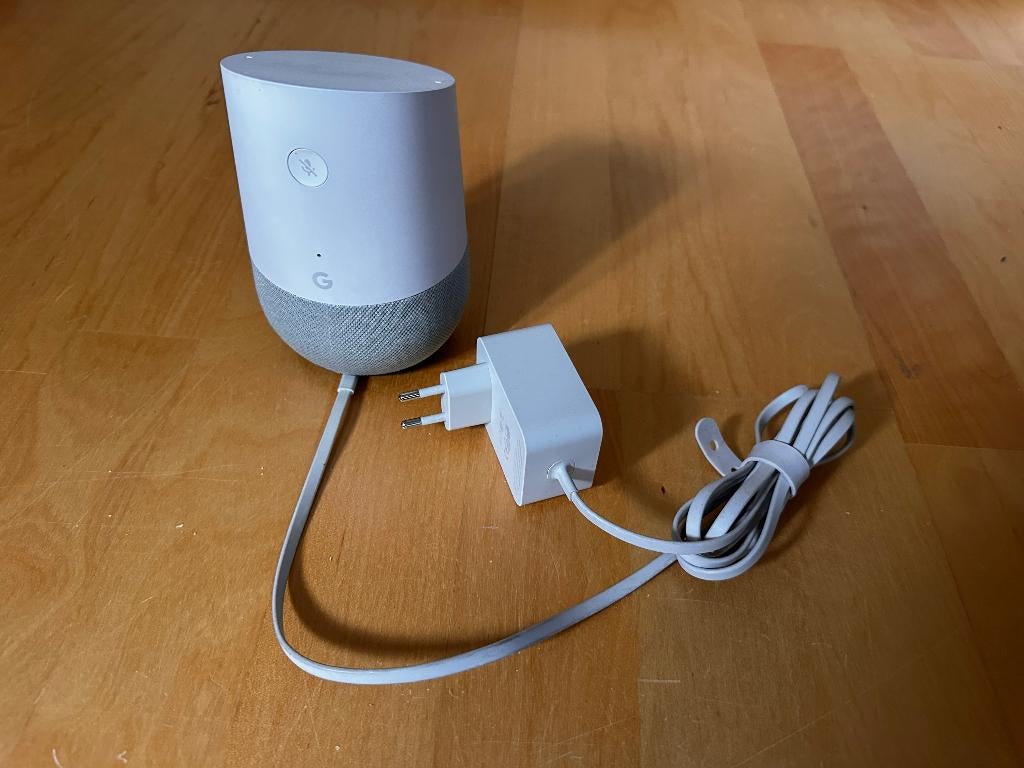Google Home Smart Speaker (1e gen)