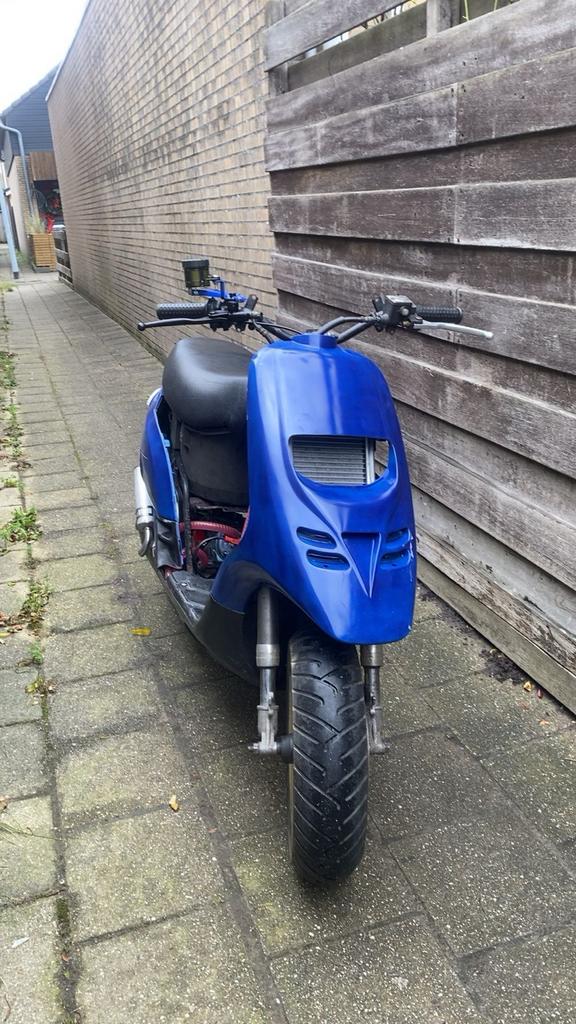 Typhoon 70cc LC DD brom, Ophalen, Zo goed als nieuw, Blok, Piaggio