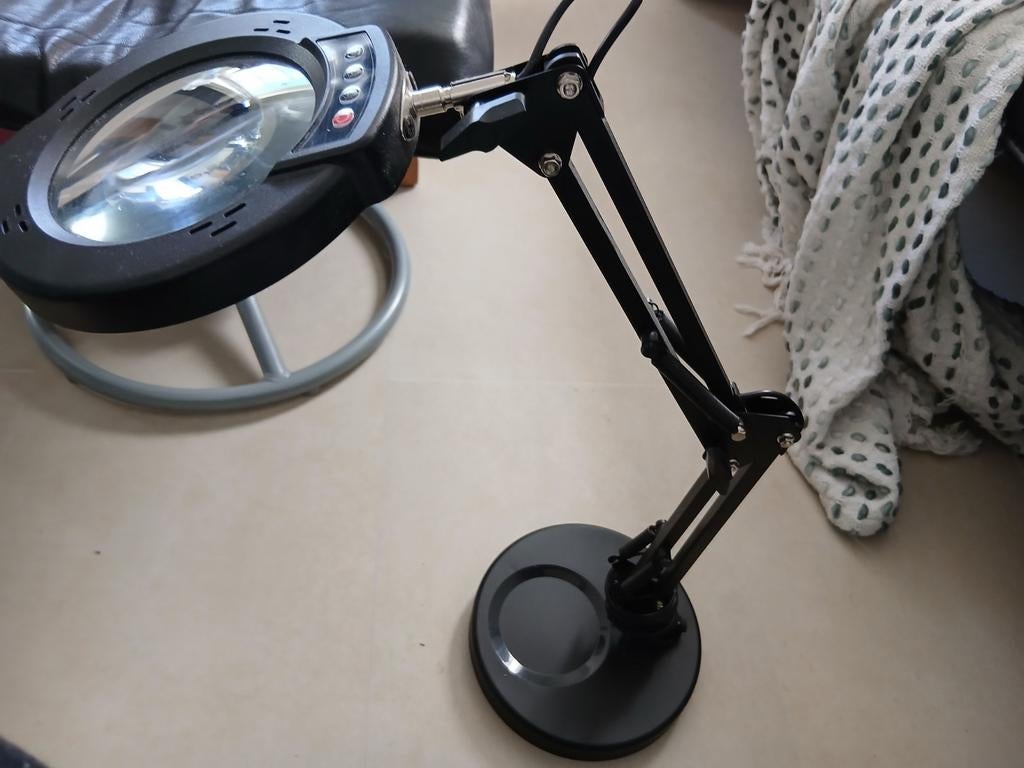 Nieuwe USB Loeplamp met 10x Vergroting en Verstelbare Arm, Hobby en Vrije tijd, Vergrootglazen, Loepen en Loeplampen, Ophalen of Verzenden