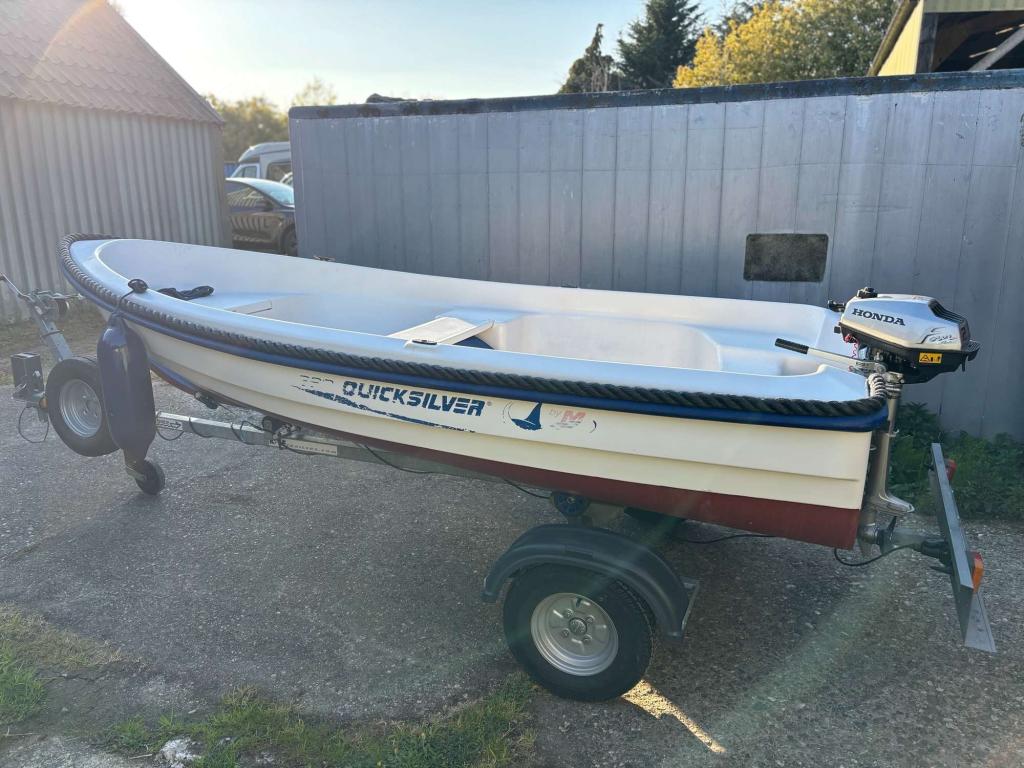 Leuke quicksilver 360 boot/sloep met bbm en fijne trailer, Watersport en Boten, Tot 10 pk, Niet ingevuld, Zo goed als nieuw, Niet ingevuld