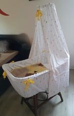 Nostalgische wieg met zelfgemaakte aankleding, Ophalen, Gebruikt, Wieg