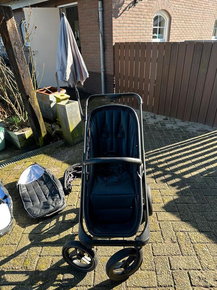 Dubatti, zwart leer, kinderwagen, Kinderen en Baby's, Kinderwagens en Combinaties, Gebruikt, Combiwagen, Overige merken, Luchtbanden