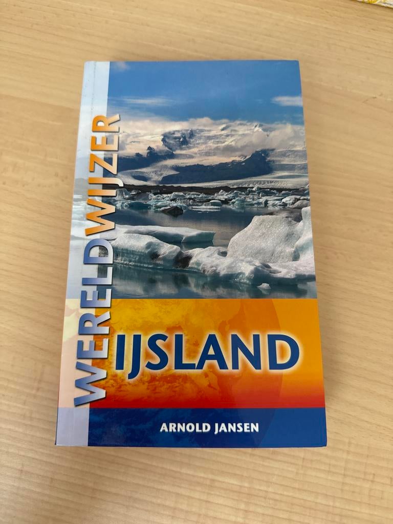 Wereldwijzer IJsland - Reisgids Arnold Jansen, Overige merken, Europa, Ophalen of Verzenden, Zo goed als nieuw