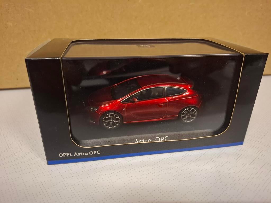 opel astra gtc opc, Hobby en Vrije tijd, Modelauto's | 1:43, Ophalen of Verzenden, Nieuw, Auto, MiniChamps