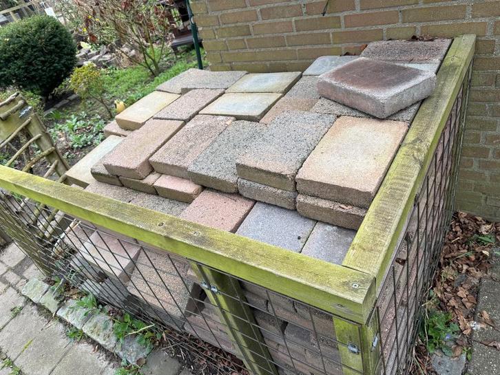 20-25m2 gratis tuintegels 20x30cm, Tuin en Terras, Tegels en Klinkers, Gebruikt, Terrastegels, Beton, 10 m² of meer, Ophalen