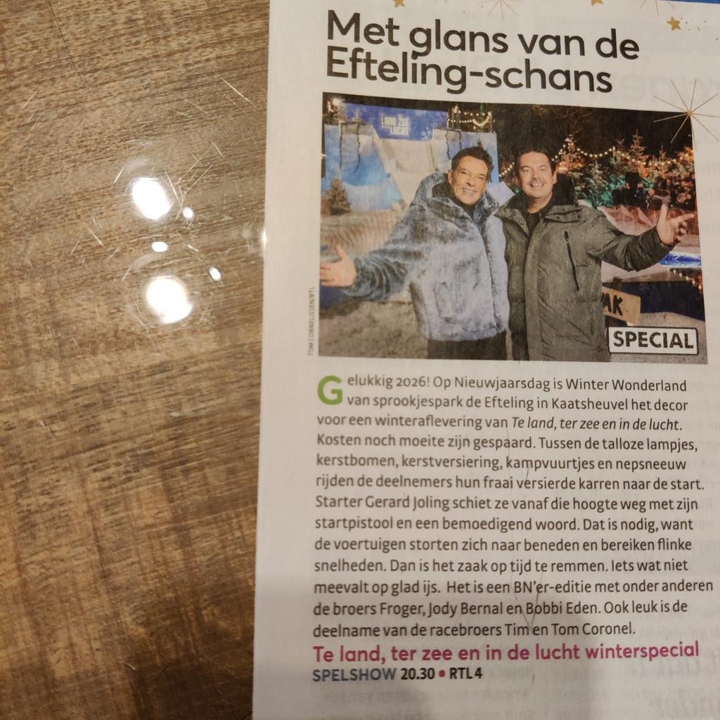 Met glans vd Efteling schans - Artikel Knipsel, Verzamelen, Ophalen of Verzenden, 1980 tot heden, Nederland, Knipsel(s)
