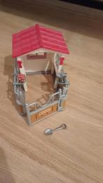 1x paarden schleich box met drinken bak en hooi bak +schepje, Ophalen of Verzenden, Zo goed als nieuw