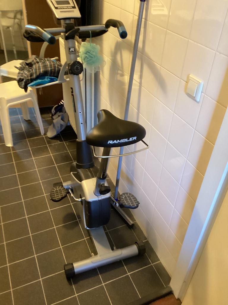 Hometrainer, Sport en Fitness, Ophalen of Verzenden, Zo goed als nieuw, Hometrainer