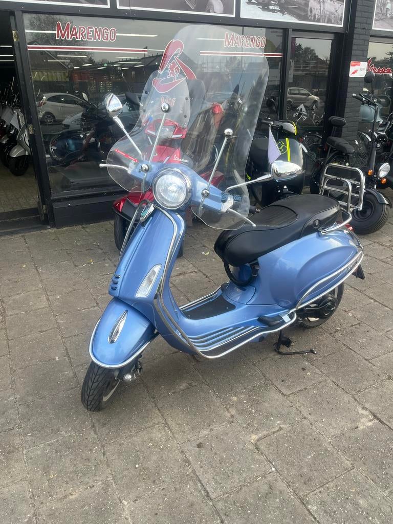 Vespa Primavera - Kickstart model - Loopt netjes, Fietsen en Brommers, Scooters | Vespa, Ophalen of Verzenden, Gebruikt, Benzine